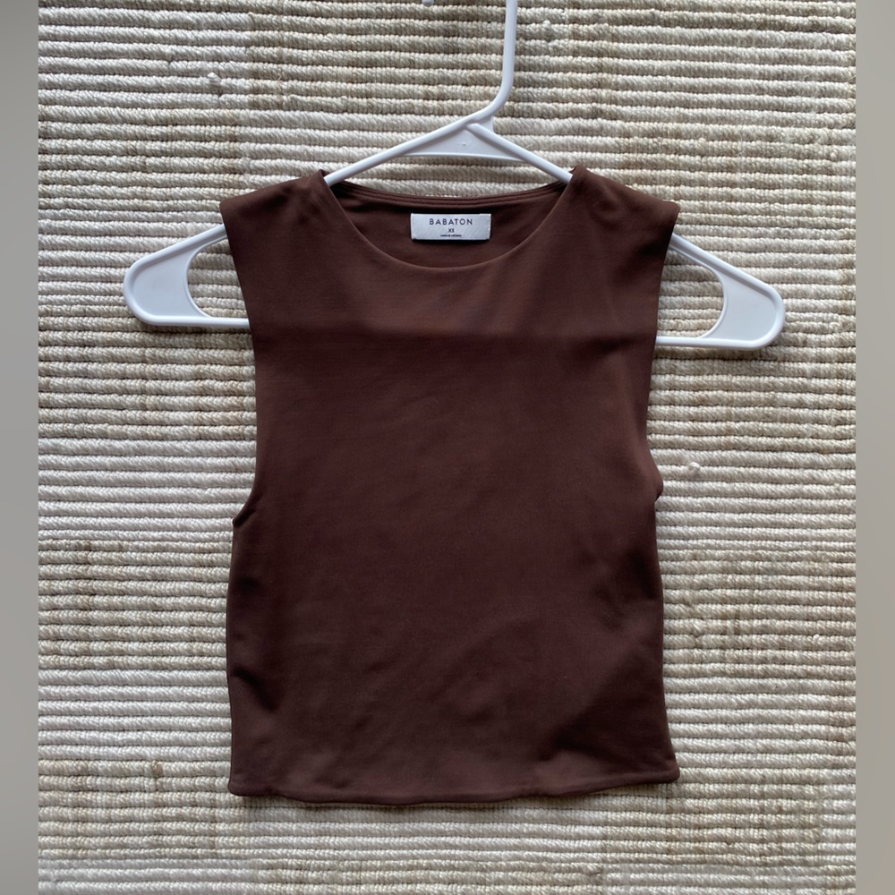 Aritzia Babaton Cocoa Sleeveless Top